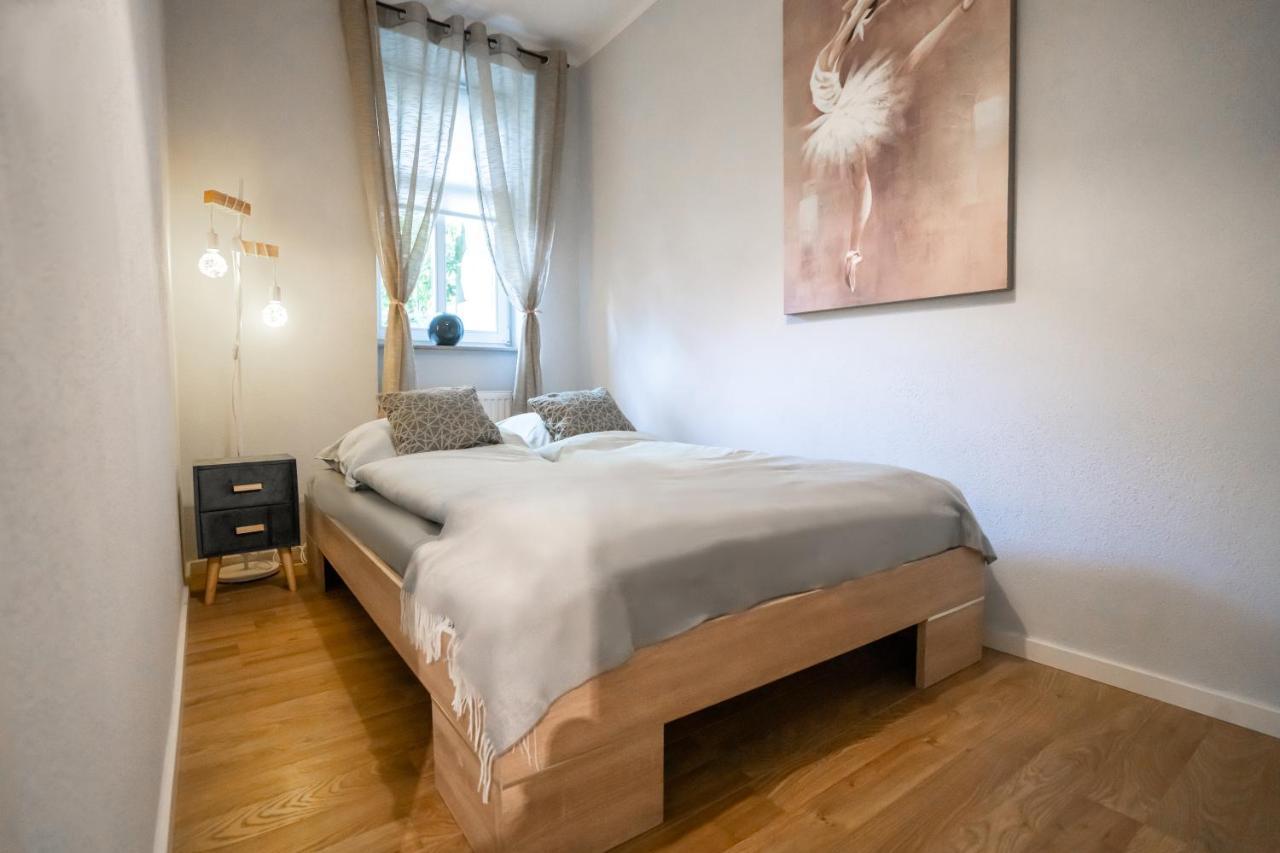 Toni Charming Apartment Im Idyllischem Villenviertel Mit Netflix Drezno Zewnętrze zdjęcie